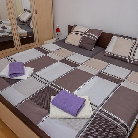 Apartmani Gabrijela Crikvenica Bagian luar foto