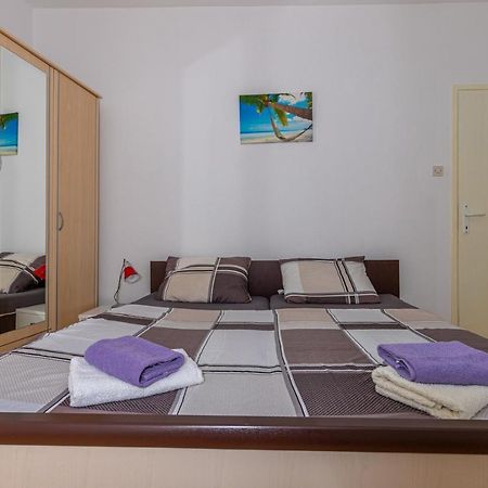 Apartmani Gabrijela Crikvenica Bagian luar foto