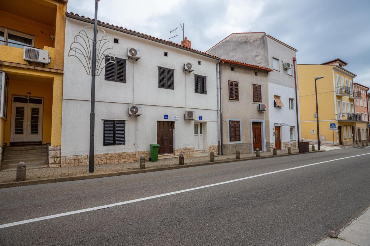 Apartmani Gabrijela Crikvenica Bagian luar foto