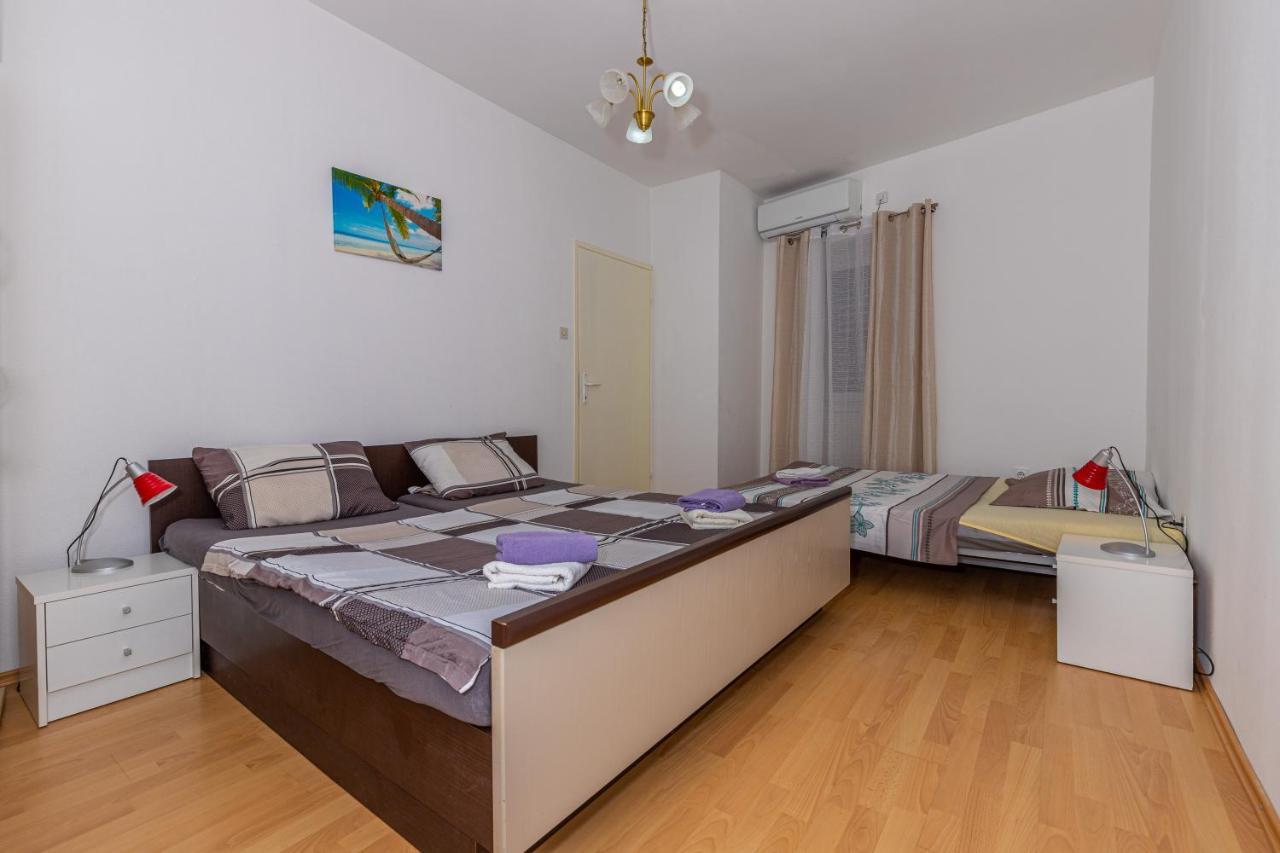 Apartmani Gabrijela Crikvenica Bagian luar foto