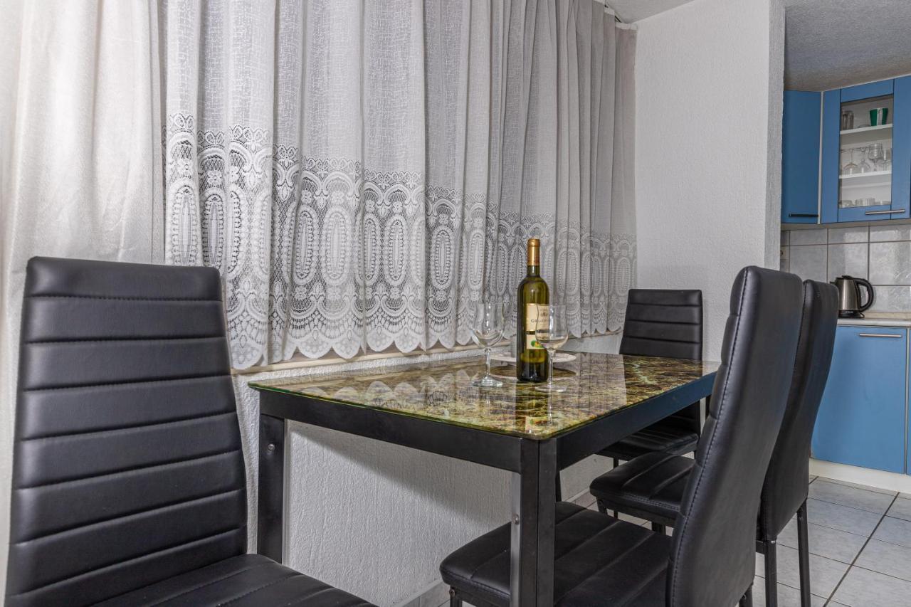 Apartmani Gabrijela Crikvenica Bagian luar foto