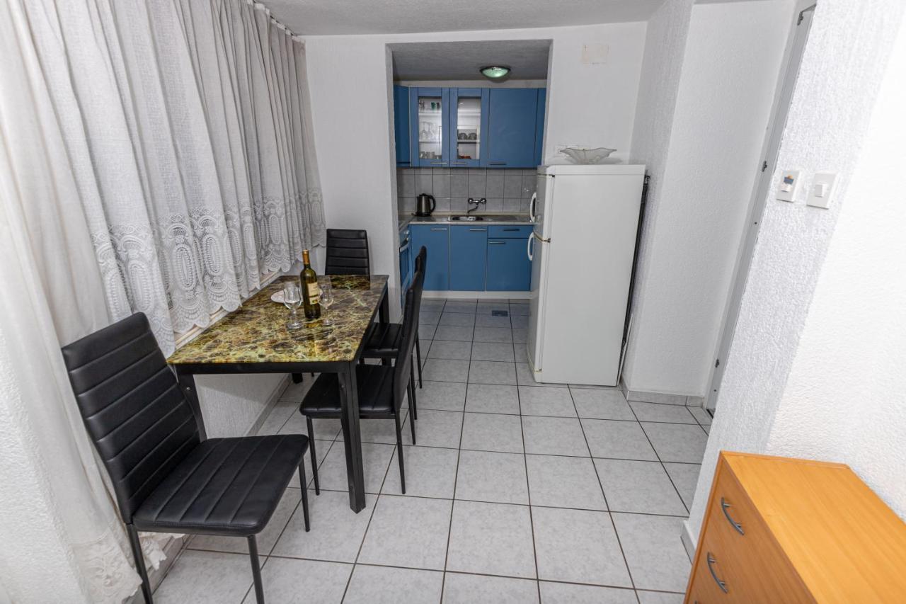 Apartmani Gabrijela Crikvenica Bagian luar foto